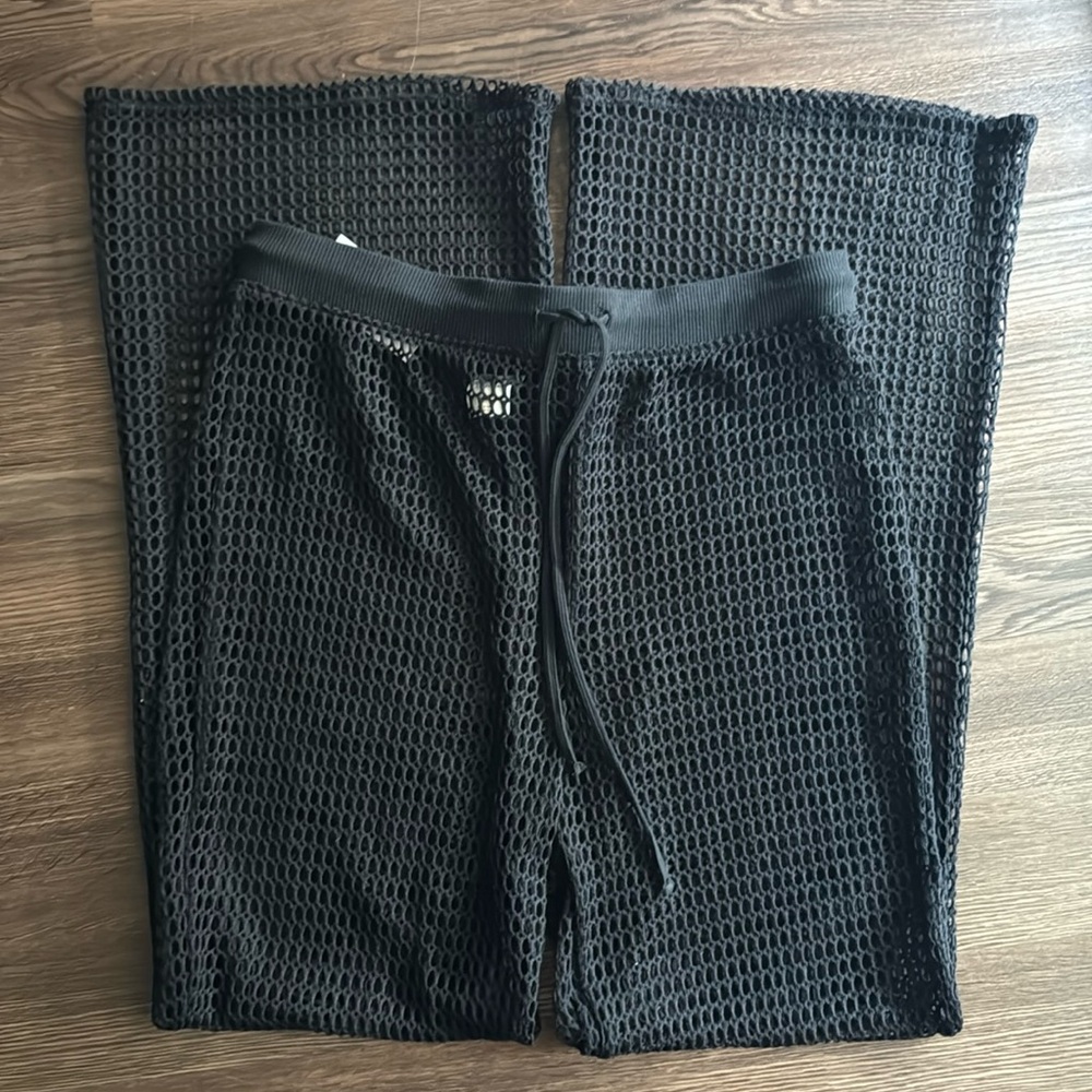 Crocheted cover up pants - Picture 3 of 8